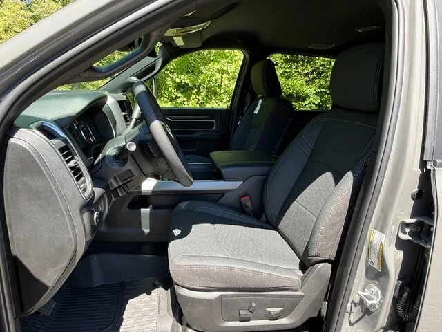 2026 Ram 2500 - Image 14 of 31