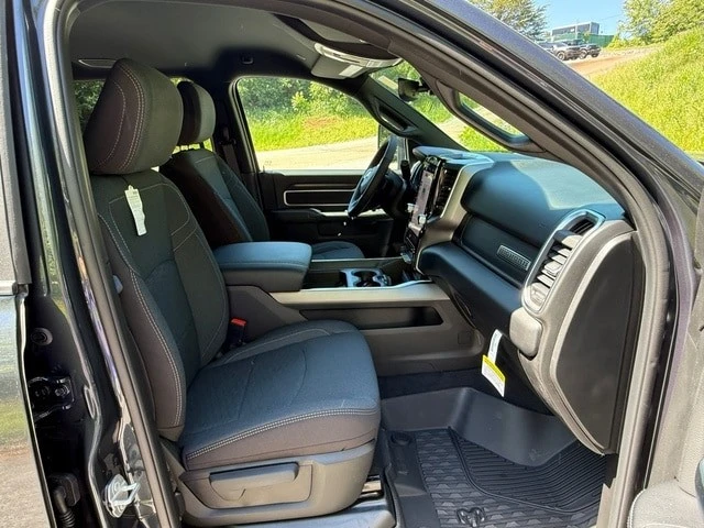 2026 Ram 2500 - Image 21 of 31