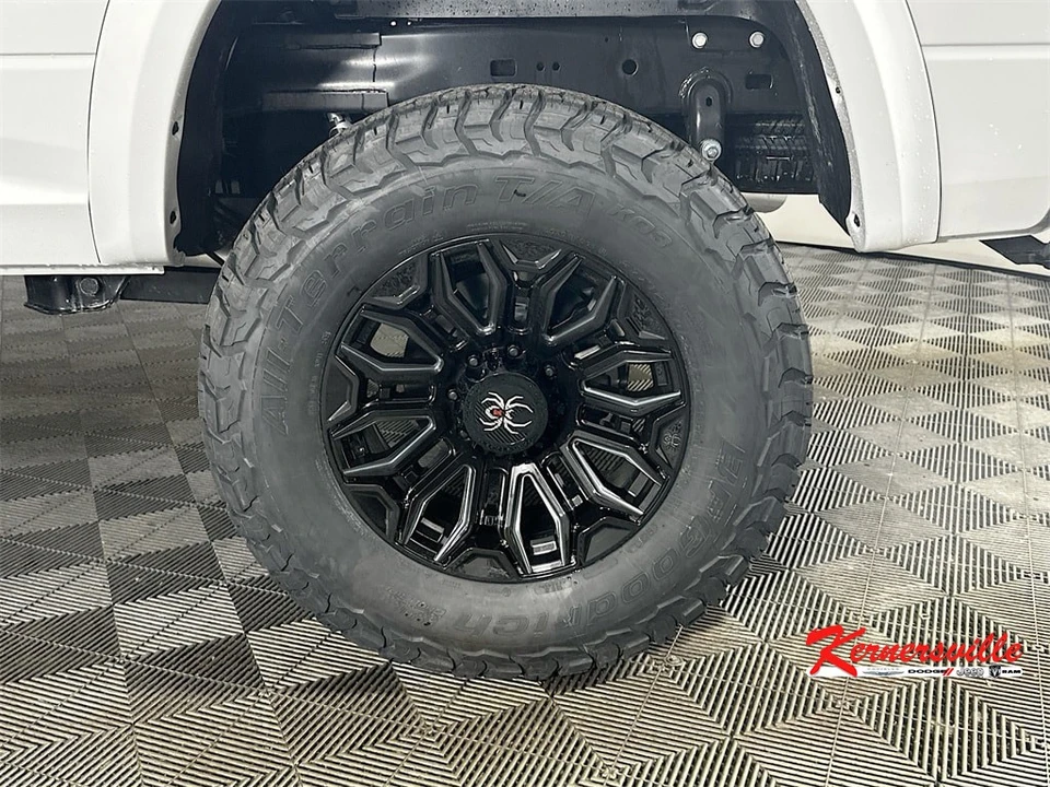 2026 Ram 2500 - Image 17 of 21