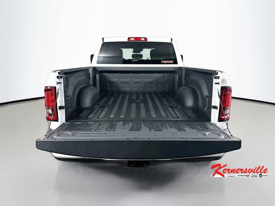 2026 Ram 2500 - Image 16 of 24