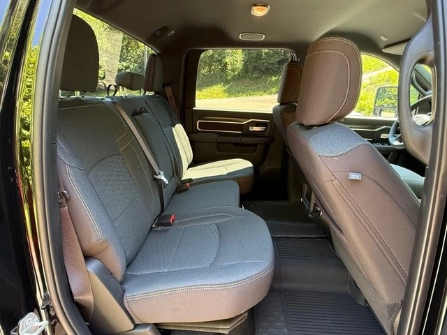 2026 Ram 2500 - Image 18 of 31