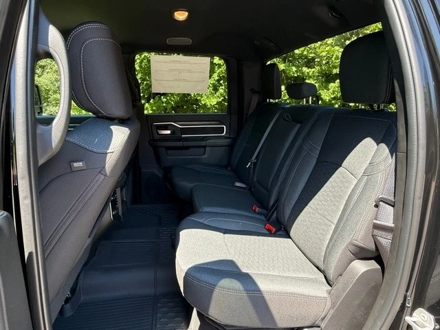 2026 Ram 2500 - Image 16 of 31