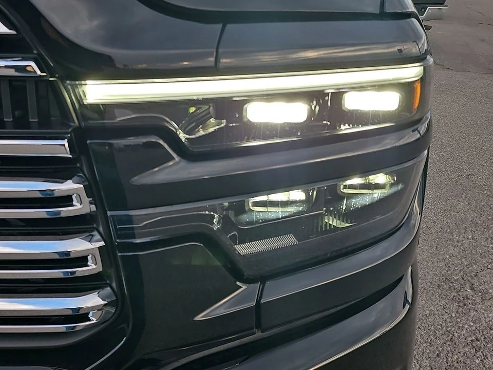 2026 Ram 2500 - Image 18 of 21