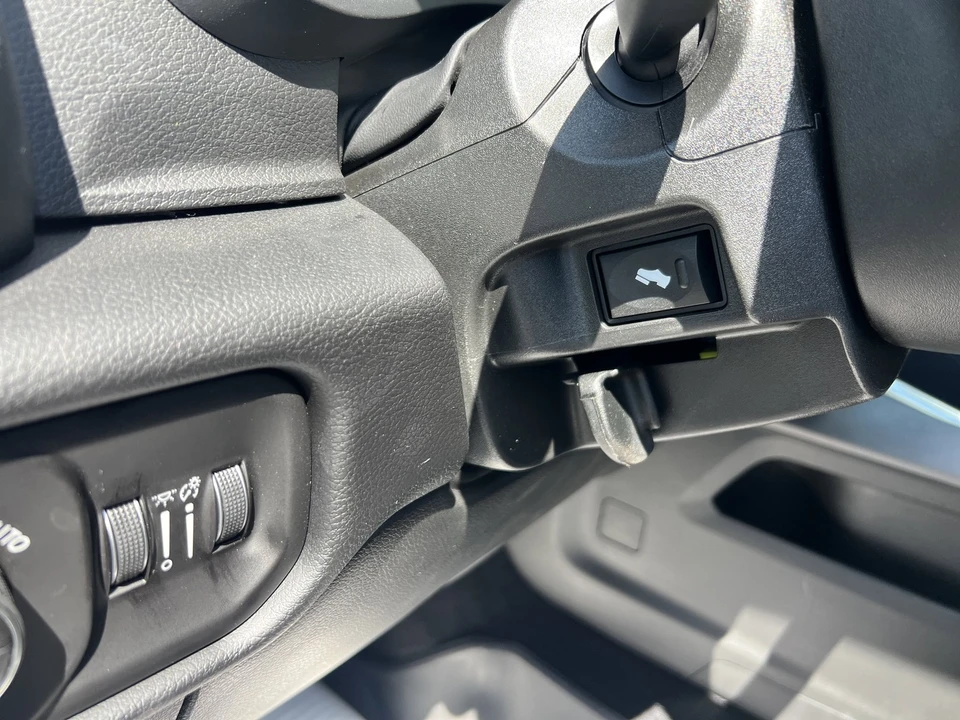 2026 Ram 2500 - Image 27 of 31