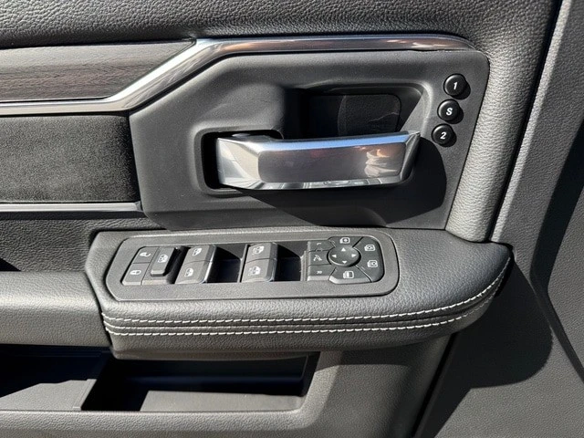 2026 Ram 2500 - Image 17 of 21