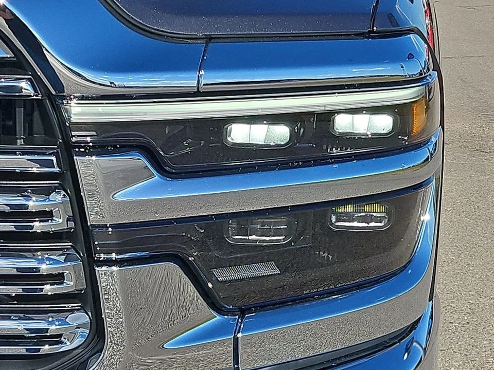 2026 Ram 2500 - Image 18 of 21