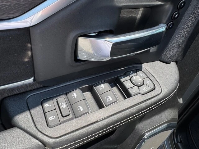 2026 Ram 2500 - Image 15 of 31