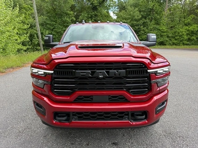 2026 Ram Heavy Duty - Image 3 of 31