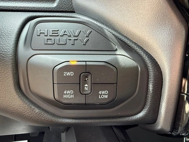 2026 Ram Heavy Duty - Image 27 of 31