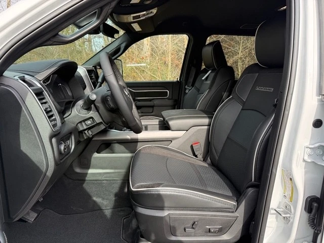 2026 Ram 2500 - Image 13 of 31