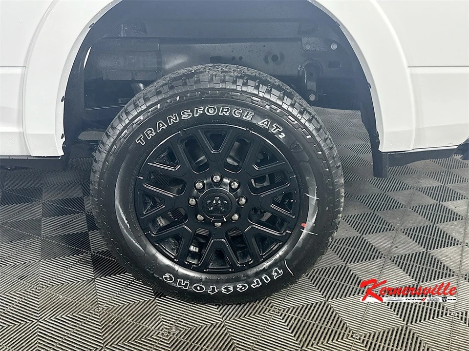 2026 Ram 2500 - Image 17 of 21