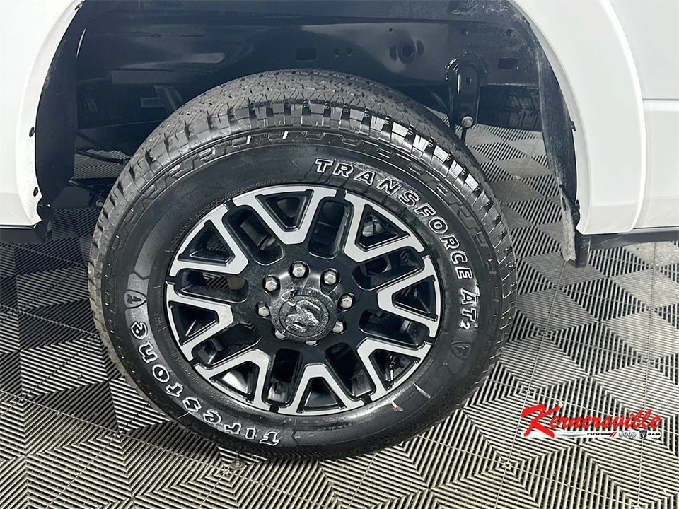 2026 Ram 2500 - Image 17 of 21