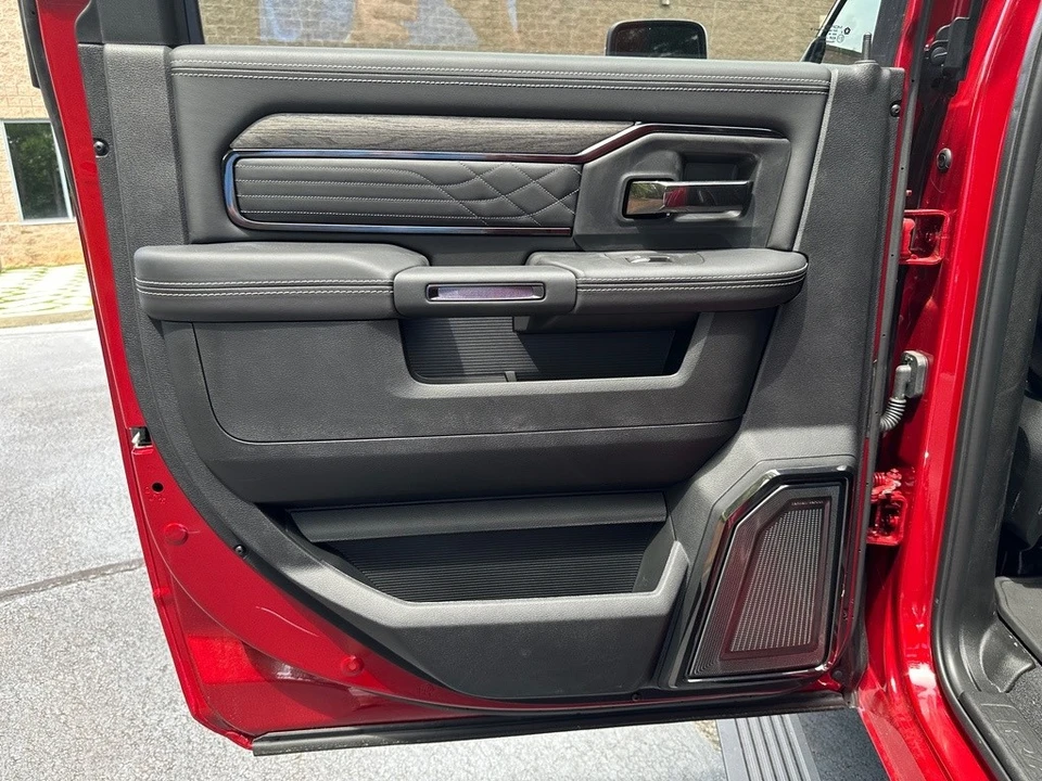 2026 Ram 2500 - Image 18 of 24