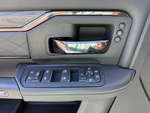 2026 Ram 2500 - Image 17 of 21