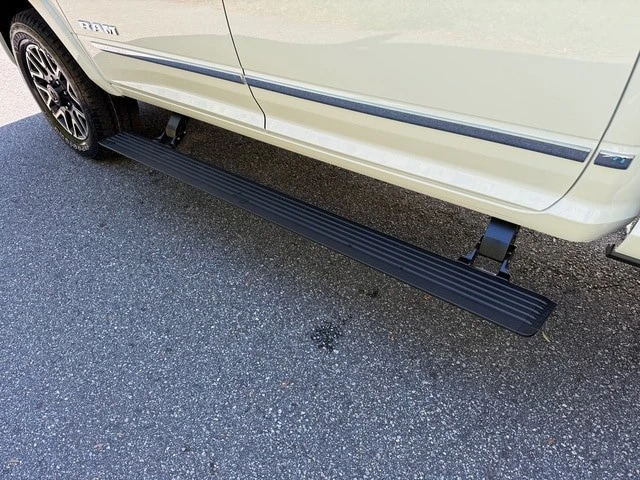 2026 Ram 2500 - Image 13 of 31