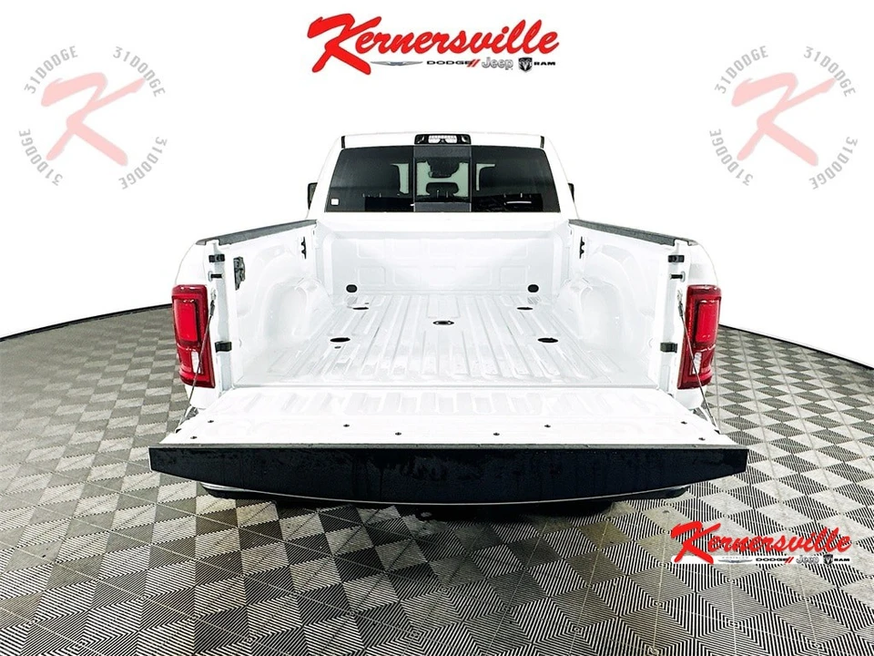 2026 Ram 2500 - Image 16 of 21