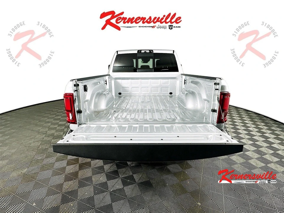 2026 Ram 2500 - Image 16 of 21