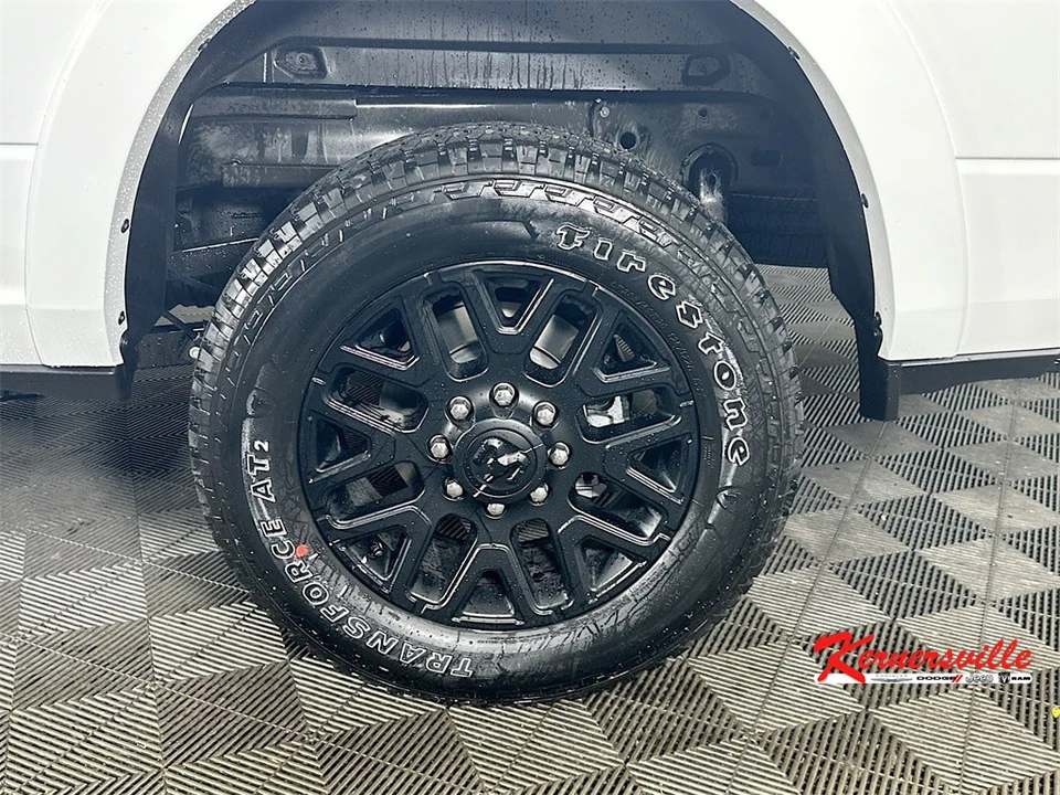 2026 Ram 2500 - Image 17 of 21
