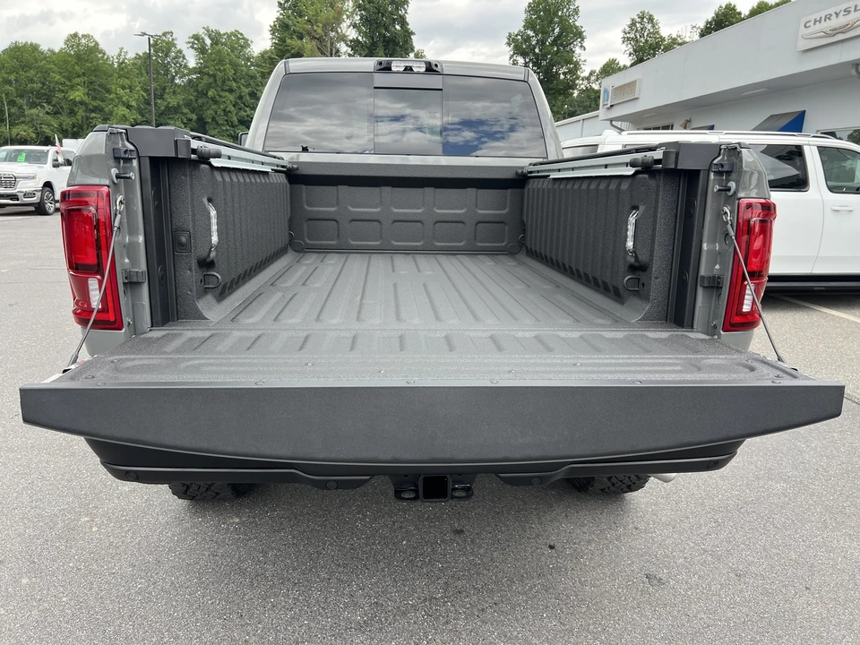 2026 Ram 2500 - Image 9 of 31