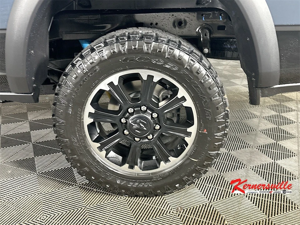 2026 Ram 2500 - Image 17 of 21