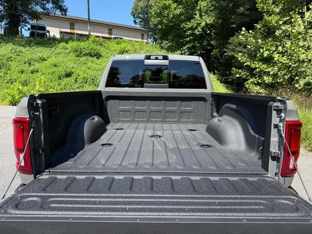 2026 Ram 2500 - Image 10 of 31