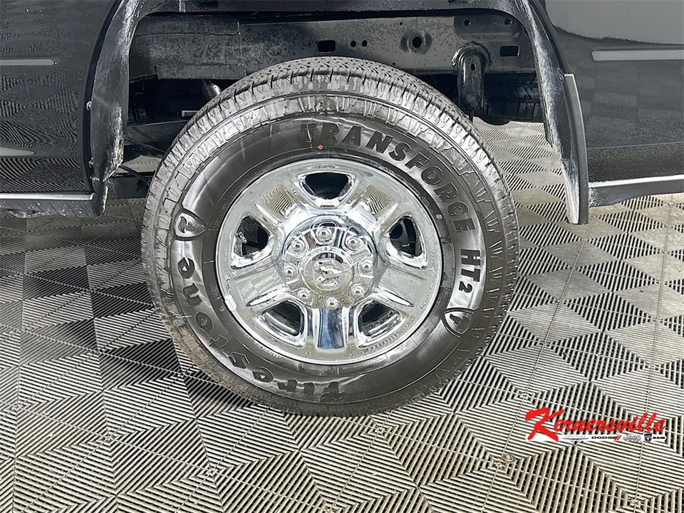 2026 Ram 2500 - Image 17 of 21