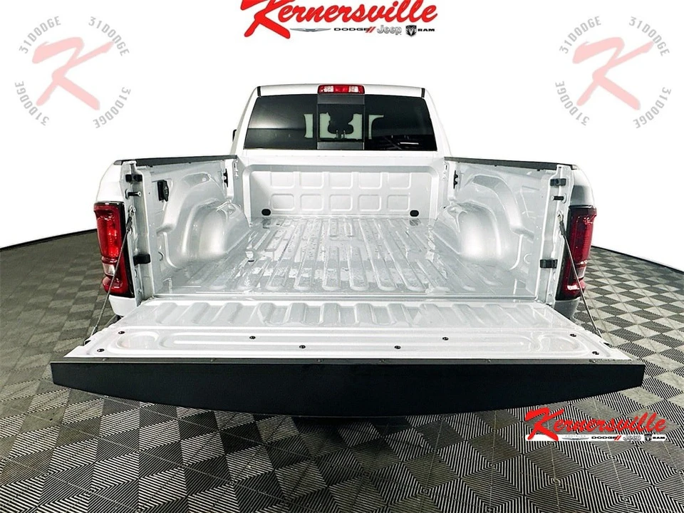2026 Ram 2500 - Image 16 of 21
