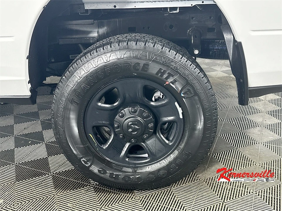 2026 Ram 2500 - Image 17 of 21