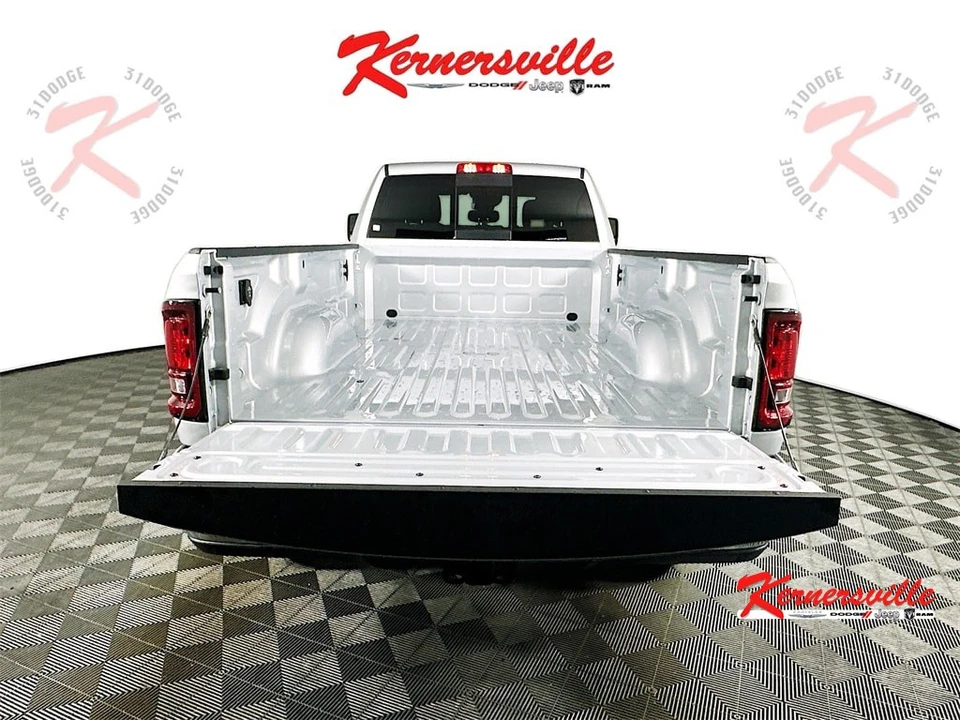 2026 Ram 2500 - Image 16 of 21