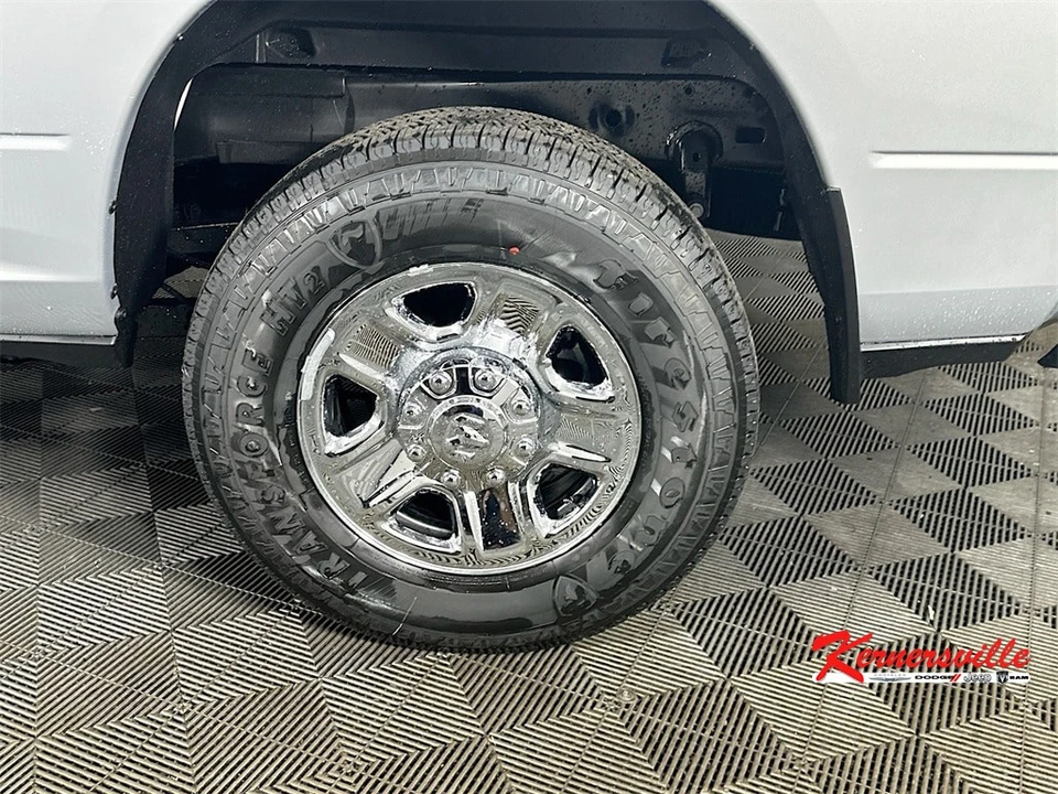 2026 Ram 2500 - Image 17 of 21