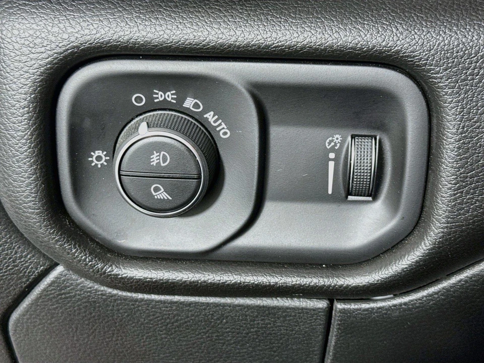 2026 Ram 2500 - Image 16 of 31