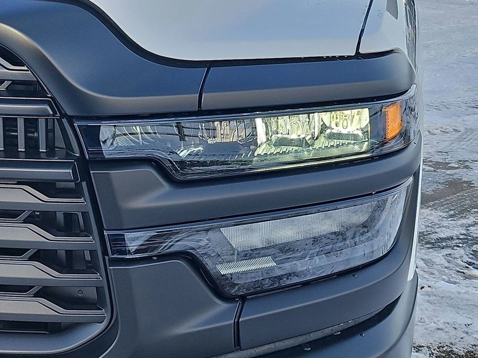 2026 Ram 2500 - Image 18 of 21