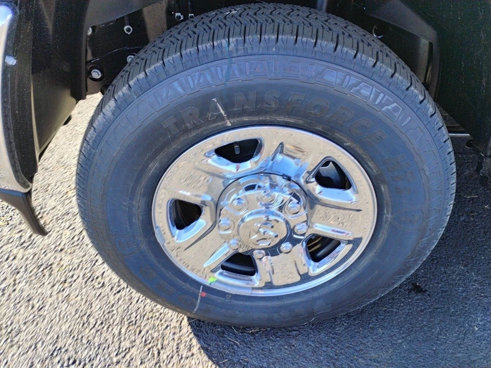 2026 Ram 2500 - Image 9 of 12
