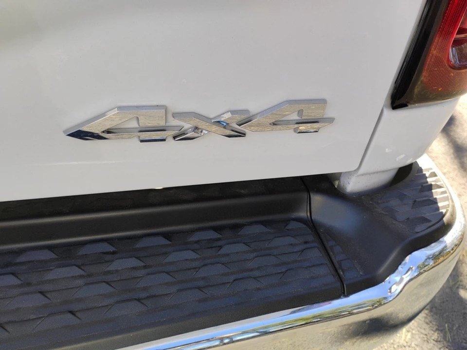 2026 Ram 2500 - Image 11 of 12