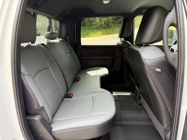 2026 Ram 2500 - Image 18 of 31