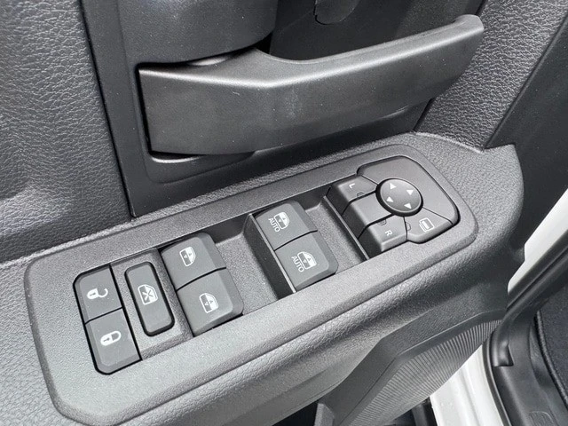 2026 Ram 2500 - Image 14 of 29