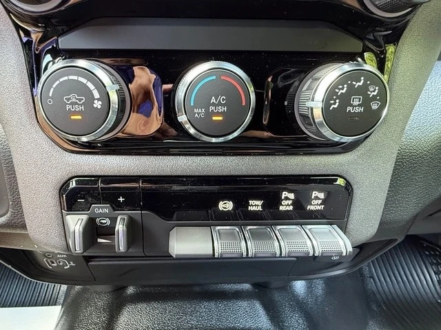 2026 Ram 2500 - Image 25 of 30