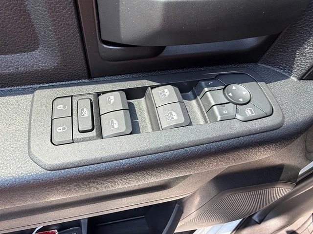 2026 Ram 2500 - Image 16 of 31