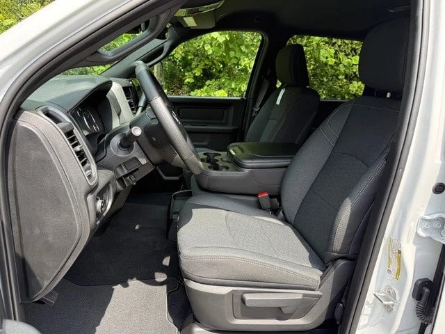 2026 Ram 2500 - Image 13 of 29