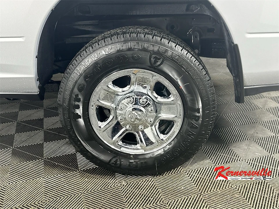 2026 Ram 2500 - Image 17 of 21