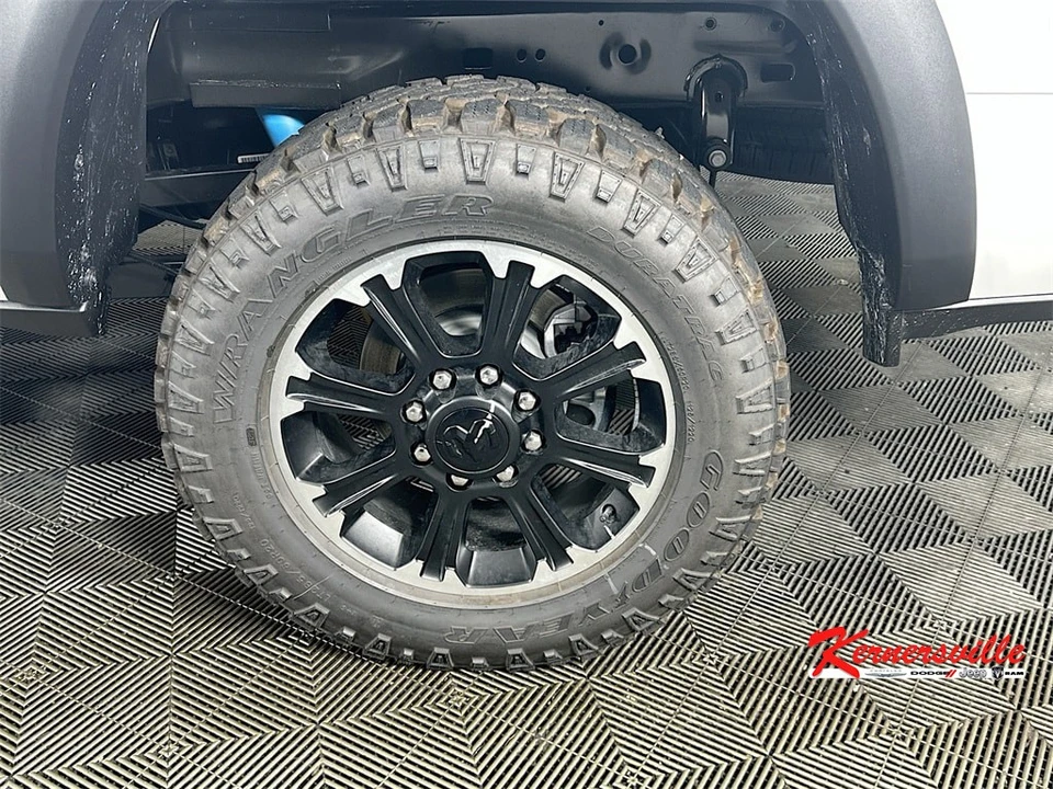 2026 Ram 2500 - Image 17 of 21
