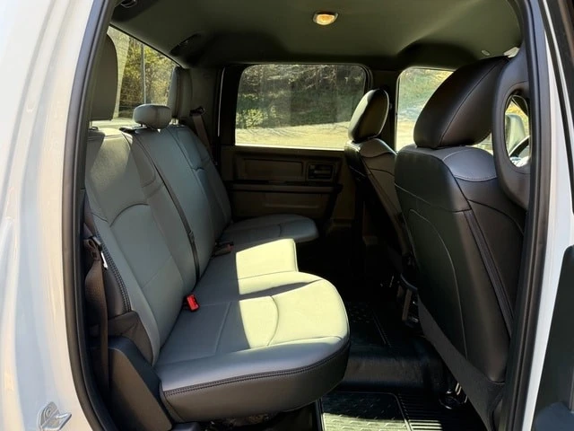 2026 Ram 3500 - Image 18 of 31