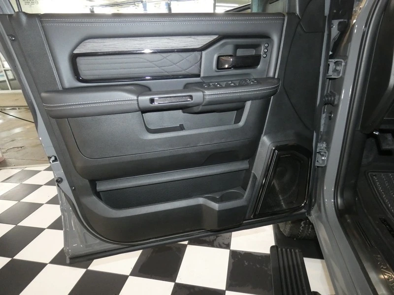 2026 Ram 3500 - Image 30 of 31