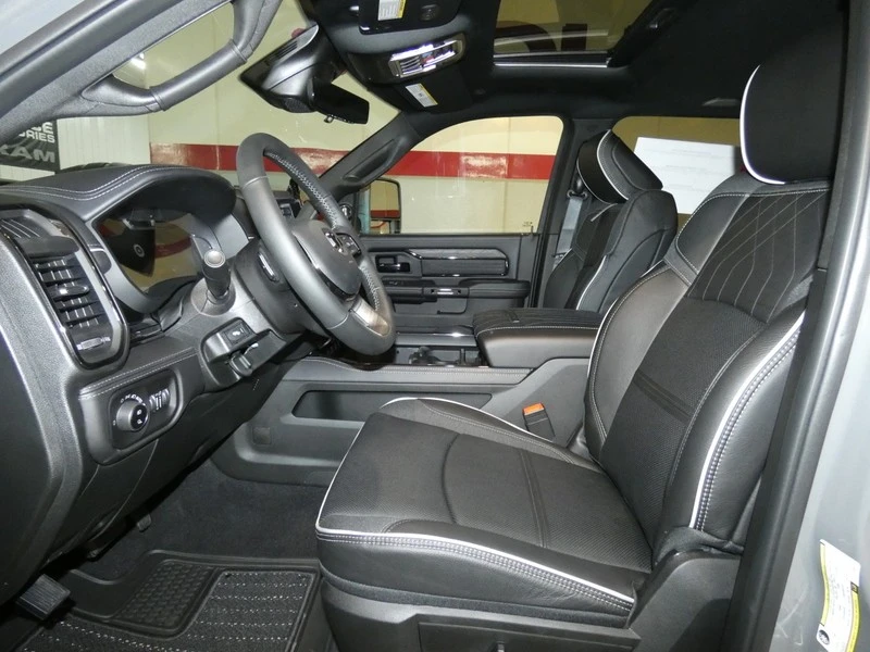 2026 Ram 3500 - Image 12 of 31