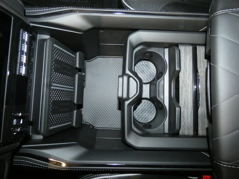 2026 Ram 3500 - Image 24 of 31