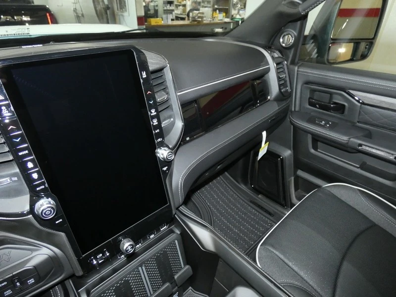 2026 Ram 3500 - Image 12 of 31