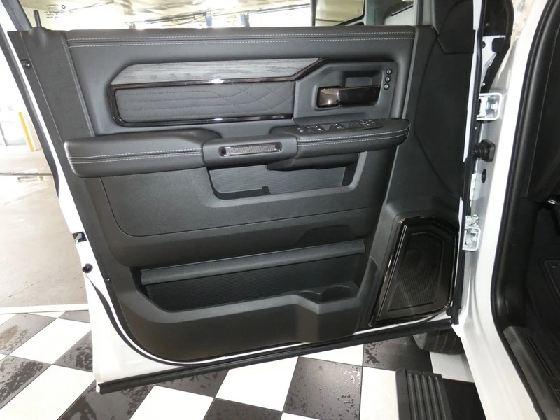 2026 Ram 3500 - Image 27 of 31
