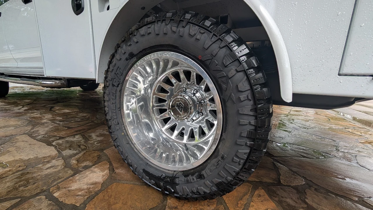 2026 Ram 3500 - Image 9 of 16