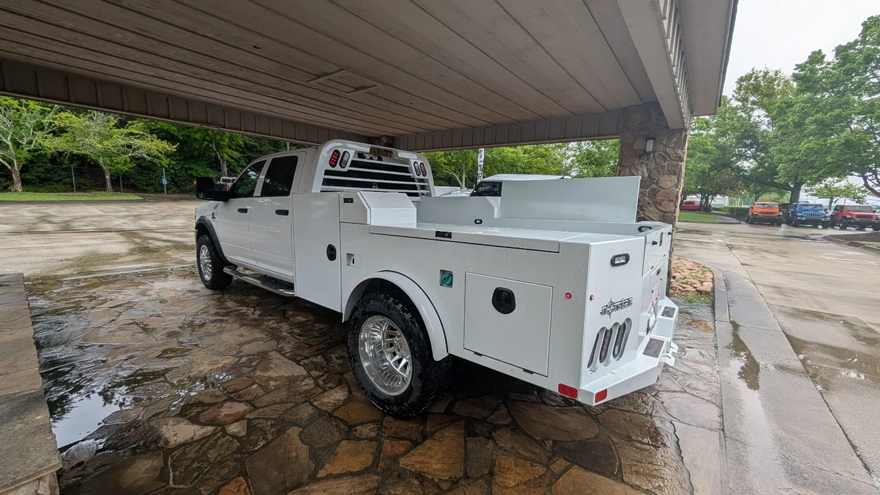 2026 Ram 3500 - Image 4 of 16