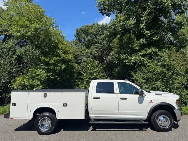 2026 Ram 3500 - Image 6 of 31